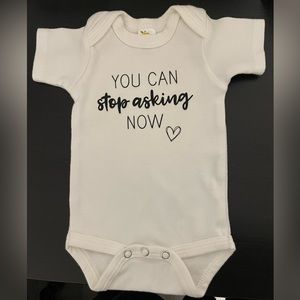 Baby‎ announcement newborn onesie